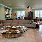 Pineapple Point Guest House