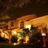Caracas Street Home