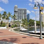 Esplanade Park - Riverwalk